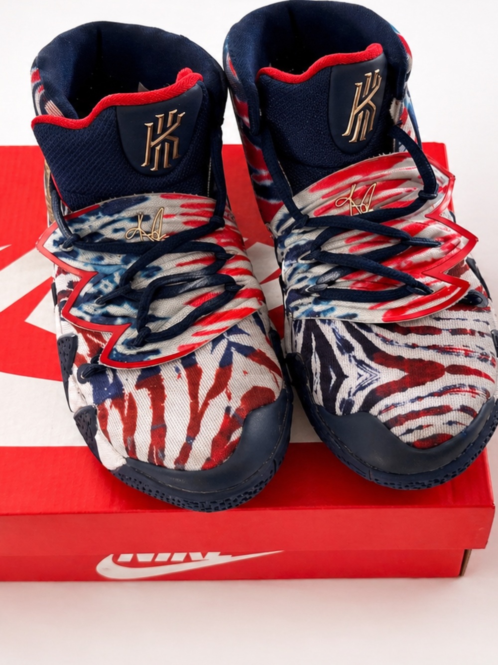 Nike Kyrie Basketball Shoes Youth 3.5Y Red Blue Tie Dye-Great Condition